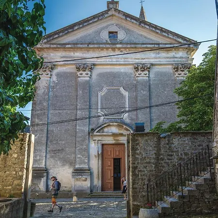 Four-bedroom In Grožnjan