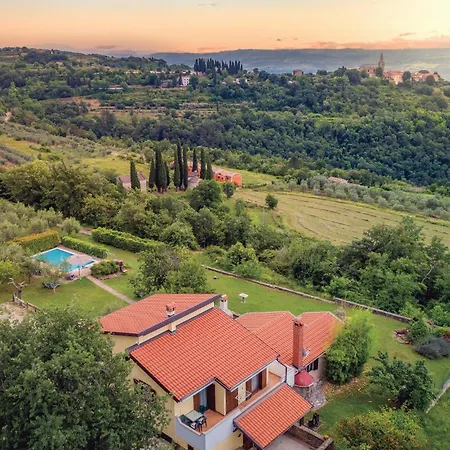 4 Bedroom Amazing In *